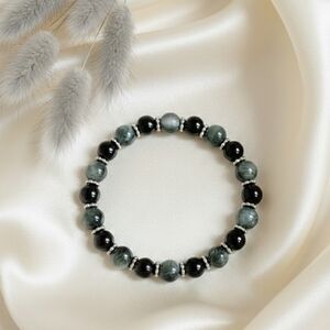 Eagle Eye/Onyx Bracelet